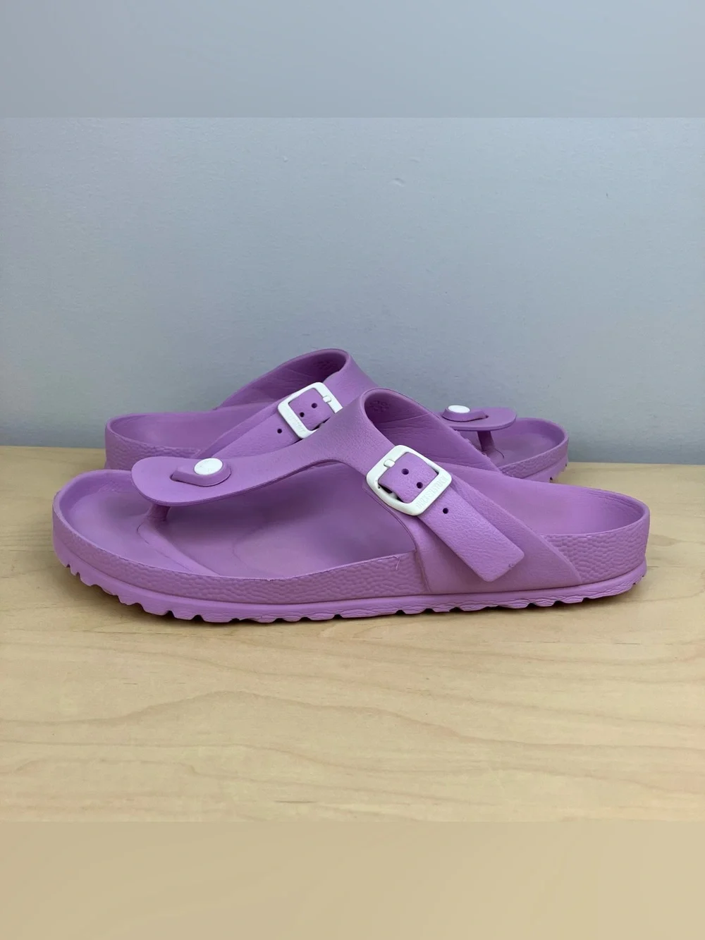 Birkenstock Women’s Size 40 / 9.0 Gizeh EVA Lavender Purple Thong Sandals